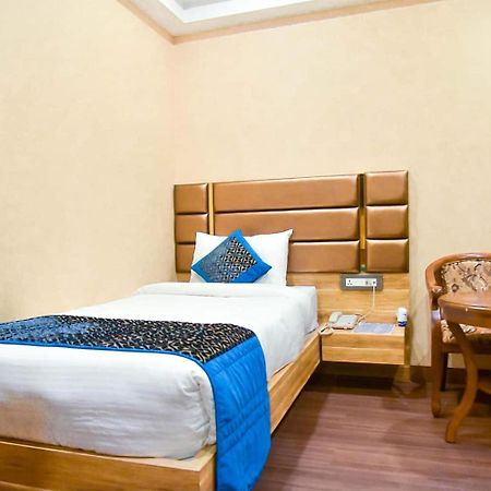 Hotel Apollo Grand Guwahati Luaran gambar