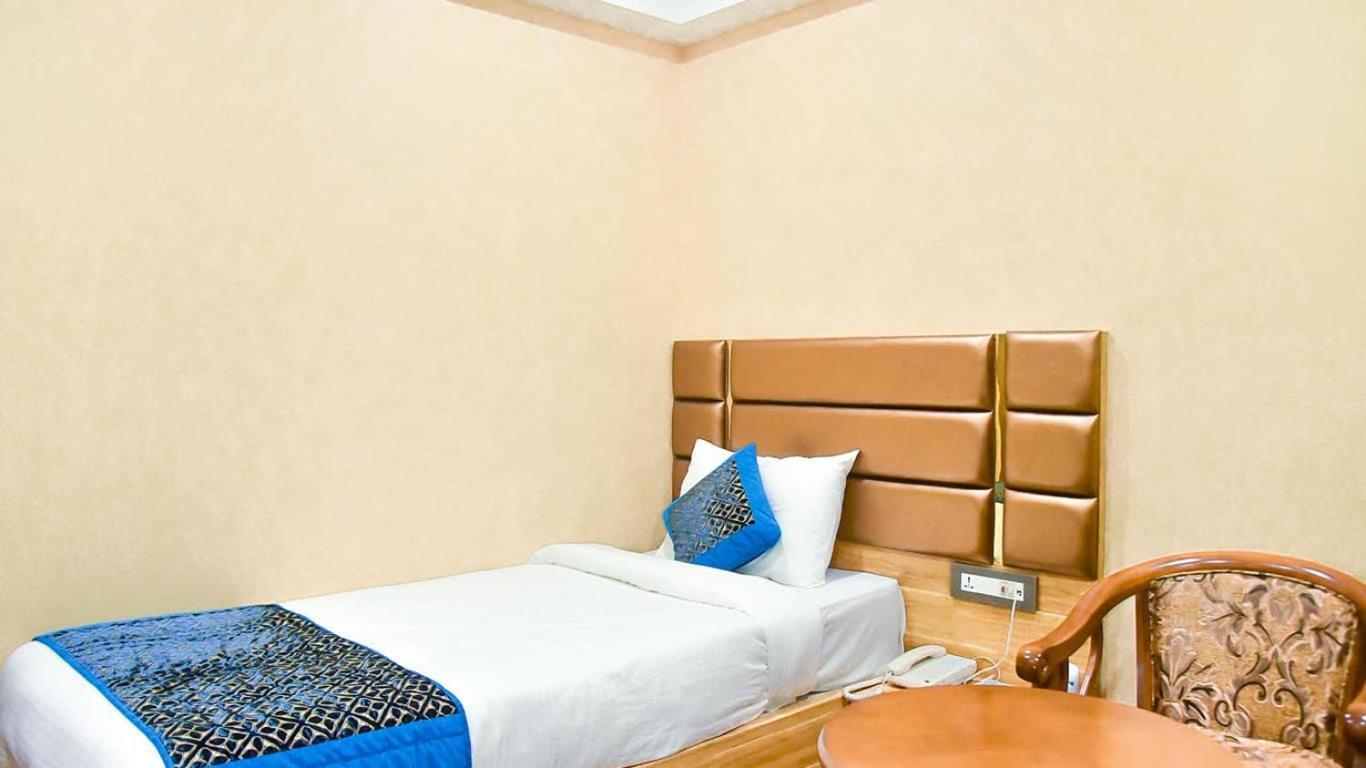 Hotel Apollo Grand Guwahati Luaran gambar